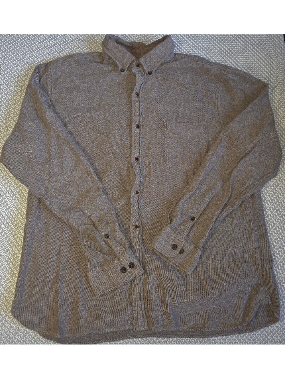 Lands in men's Tailored fit button-down size XL